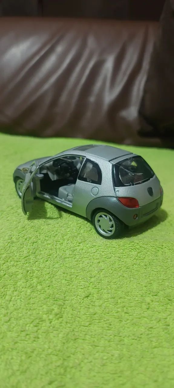 Miniatura 1/18  - Foto 3