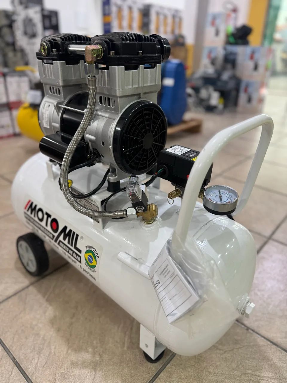 Compressor de Ar Odontológico Isento de Óleo 50L 120psi - Motomil - Foto 4