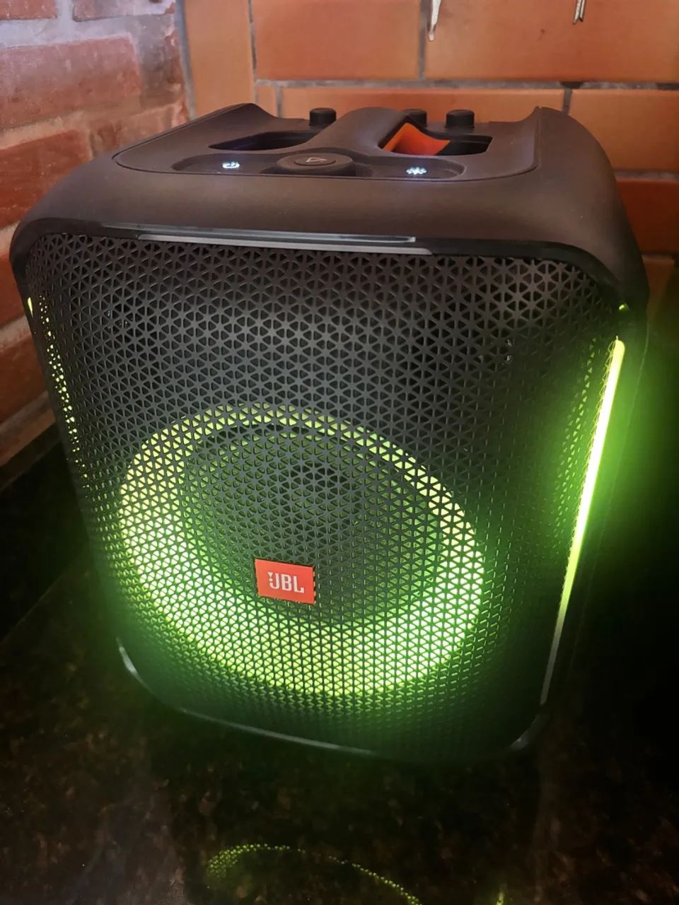 Caixa de som JBL 