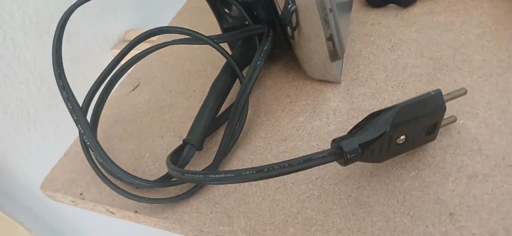 Ferro de passar roupa | Black+Decker VFA1110