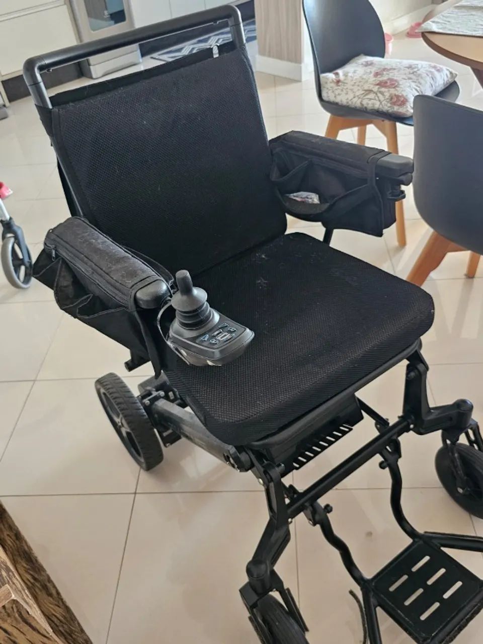 equipamento médico e hospitalar cadeira de rodas