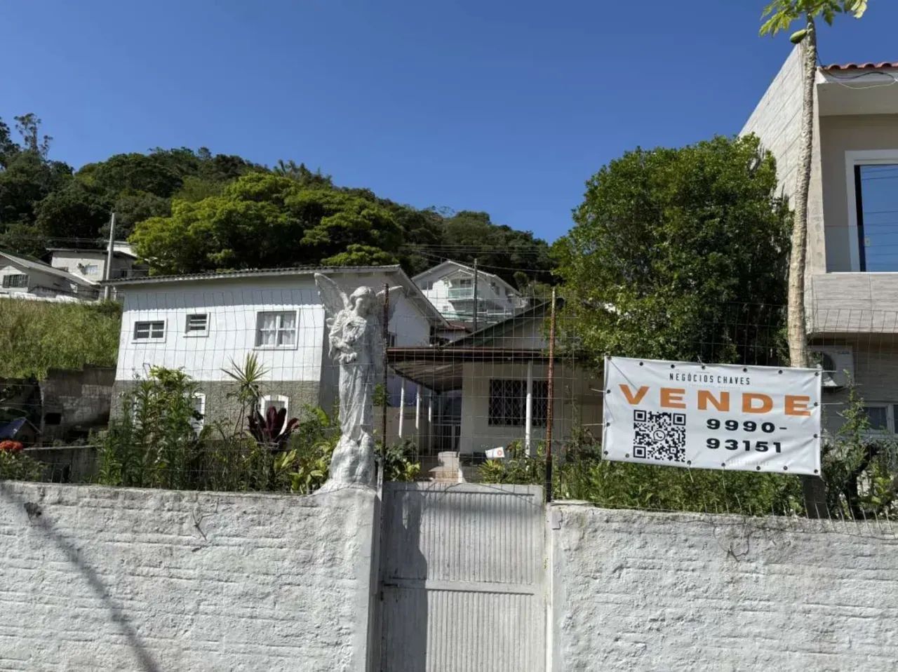Casa Térrea p/ venda possui 100 metros quadrados com 2 quartos