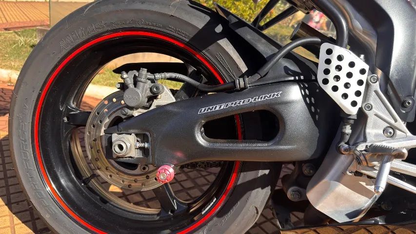 CBR1000rr fireblade - Foto 4