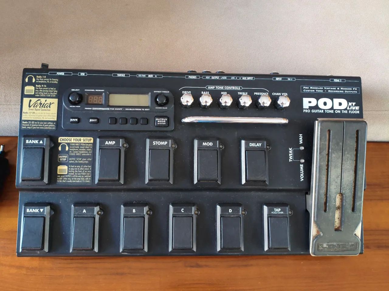 Pedaleira Pod Xt live line 6