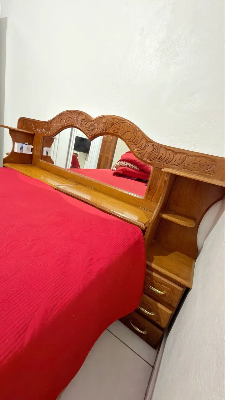 Vendo cama de madeira original 