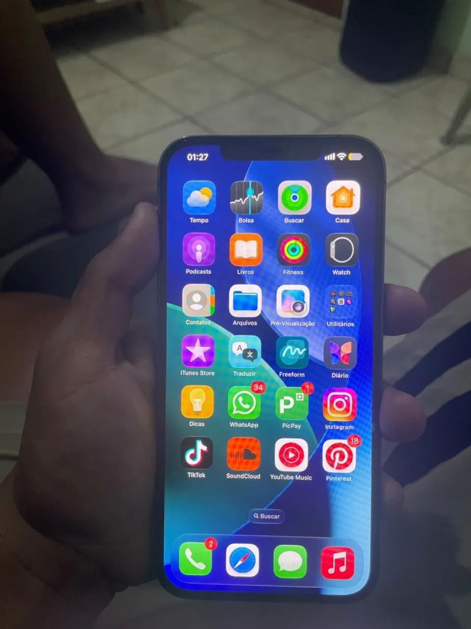 Vendo iPhone 12 Pro Max impecável  - Foto 2