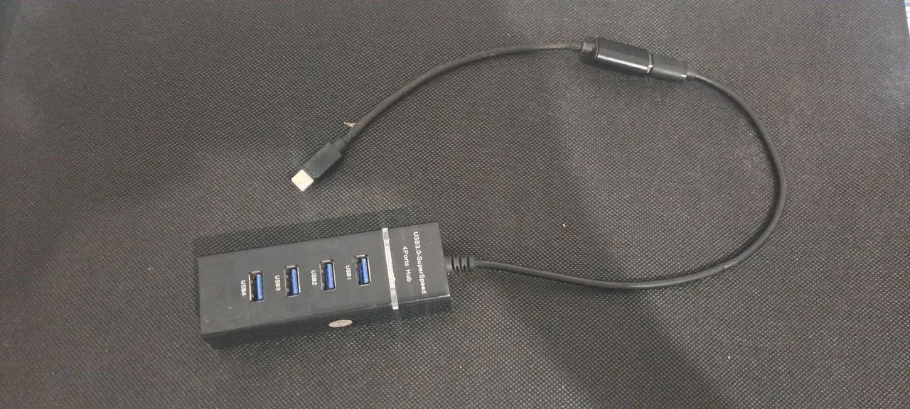 Hub usb 4 portas cabo tipo C vai junto 