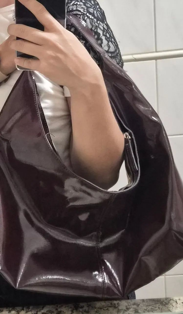 Bolsa Zara Acetinada cor marsala linda  - Foto 3