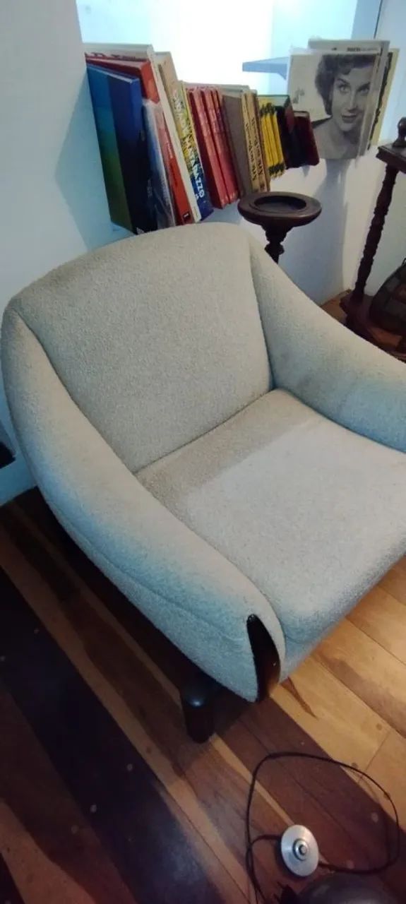 Poltrona Design Vintage Liceu arredondada - Restaurada - Foto 3