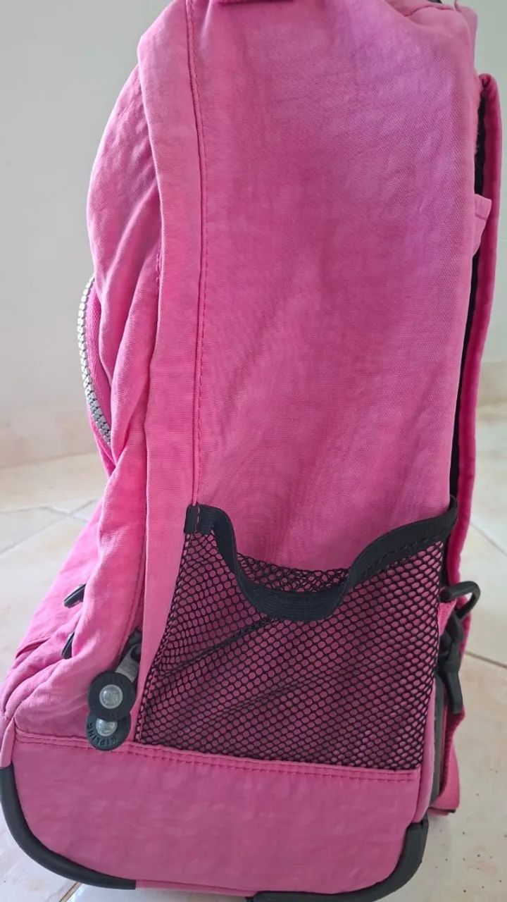 Mochila Kipling Rosa com Rodinhas - Original - Foto 4