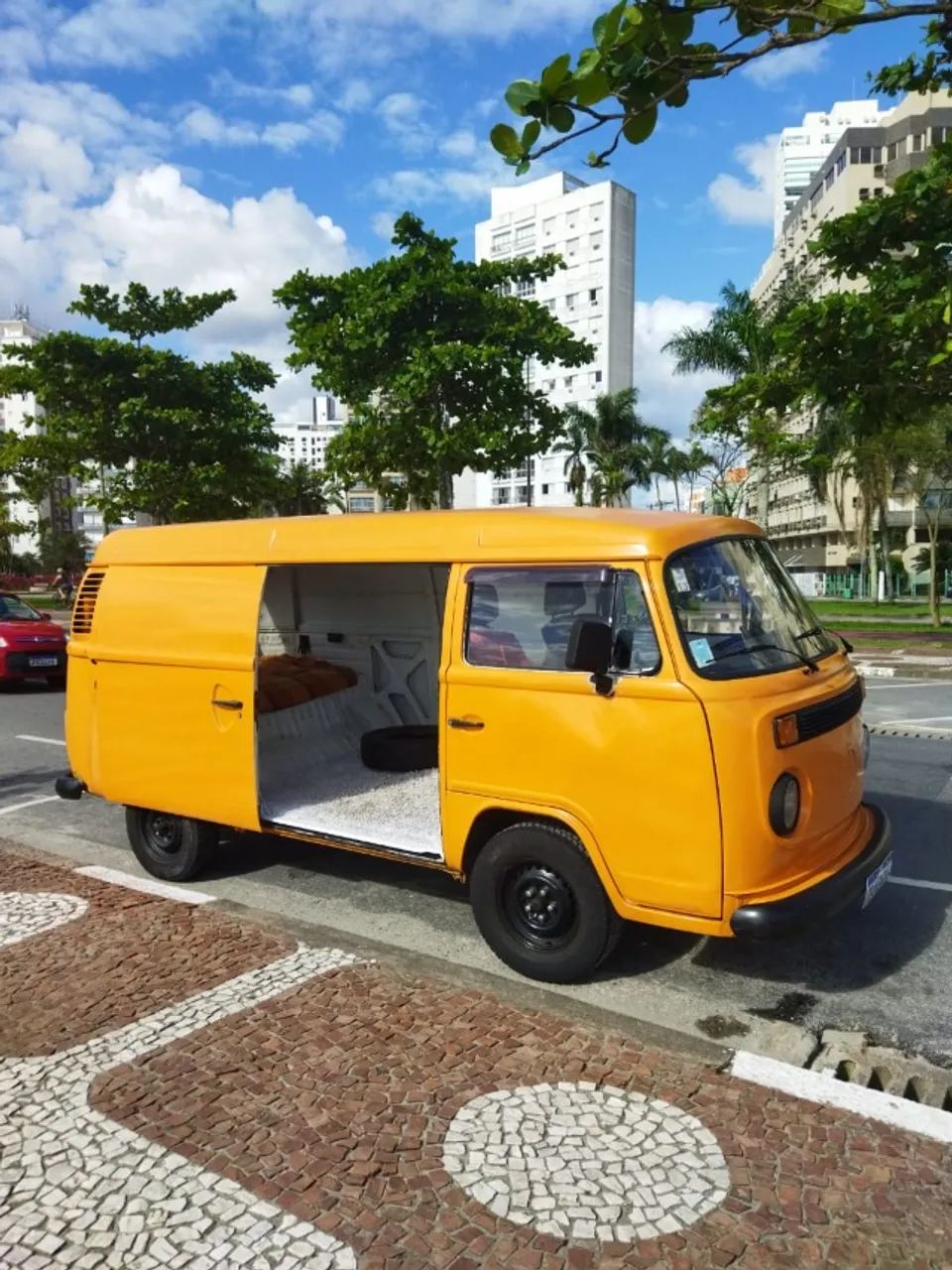 Volkswagen Kombi Furgão 2001