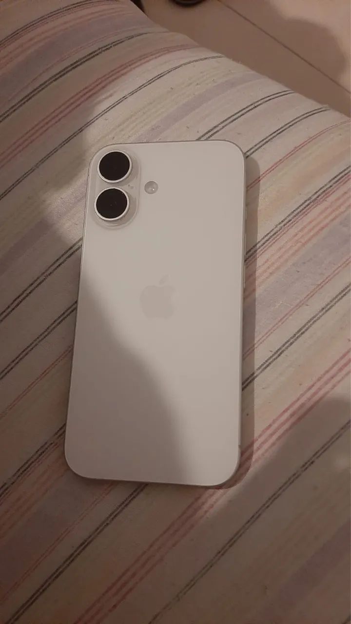 iPhone 16 impecável 
