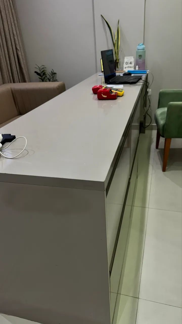Vendo bancada grande de MDF 