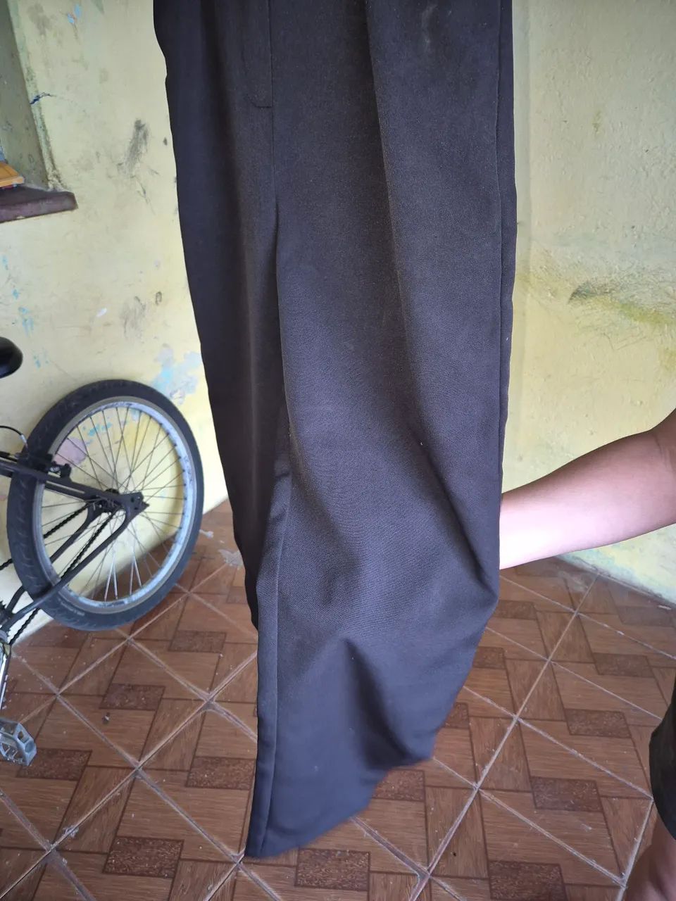 Calça preta feminina, Tamanho M. - Foto 3