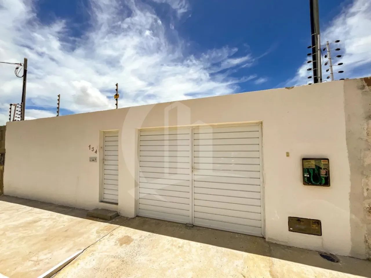 Imóvel Amplo e Versátil: Residencial e Comercial em Posição Leste!