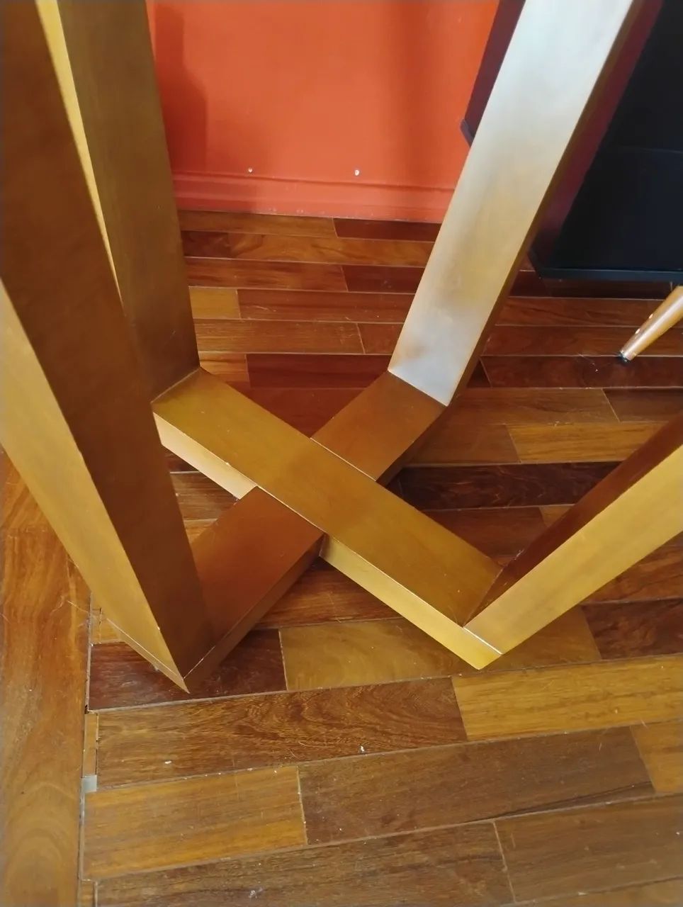 Mesa elegante de jantar com tampo de vidro  - Foto 3