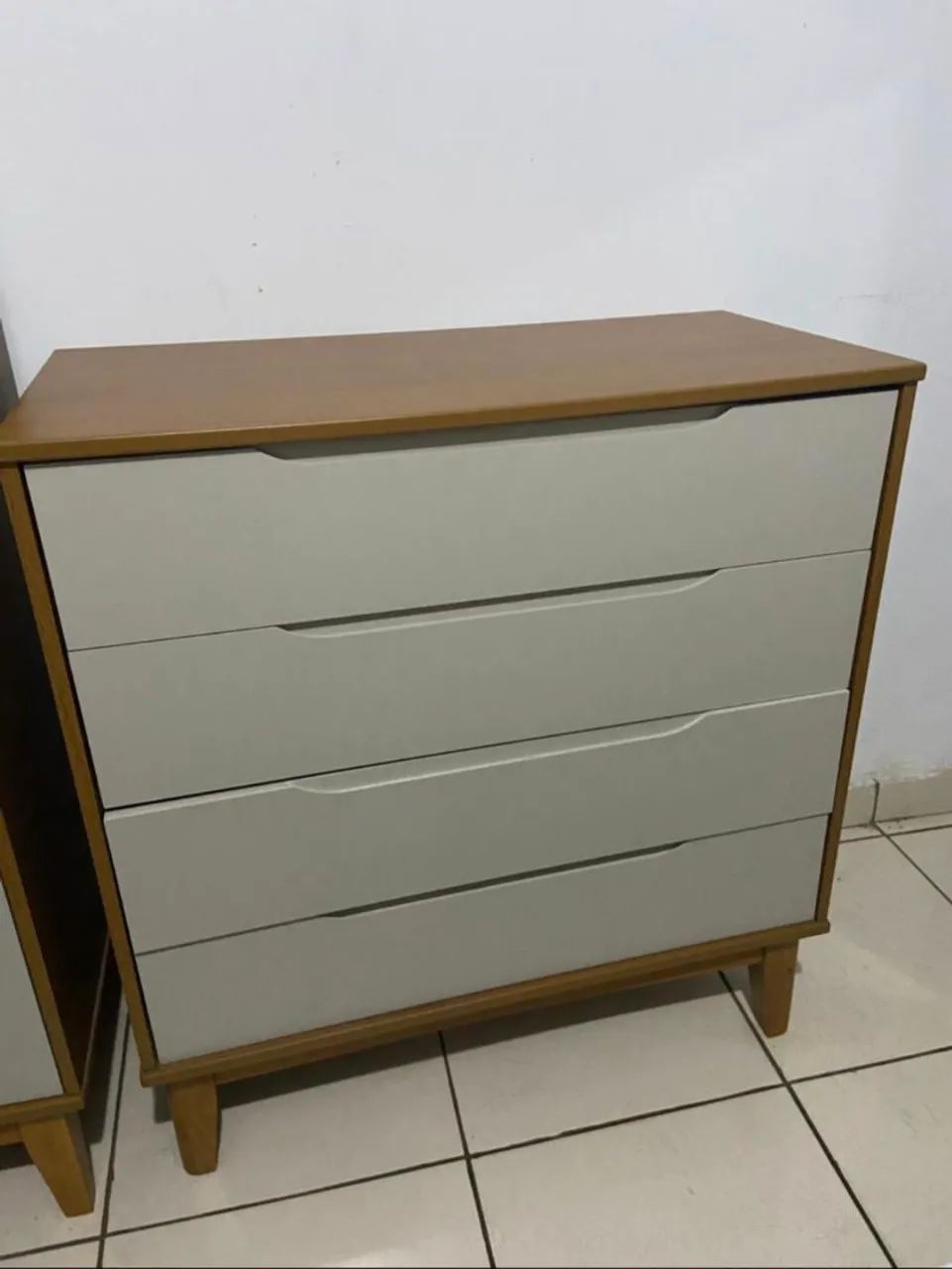 Cômada retro 4 gavetas