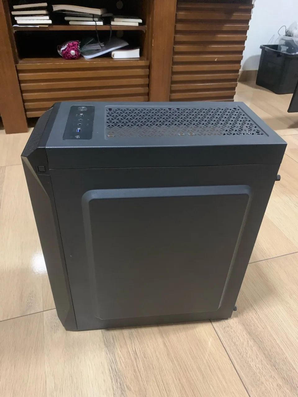 Pc com Intel core i5 3 Gen, AMD Radeon HD 57705,  8GB RAM, SSD 500GB