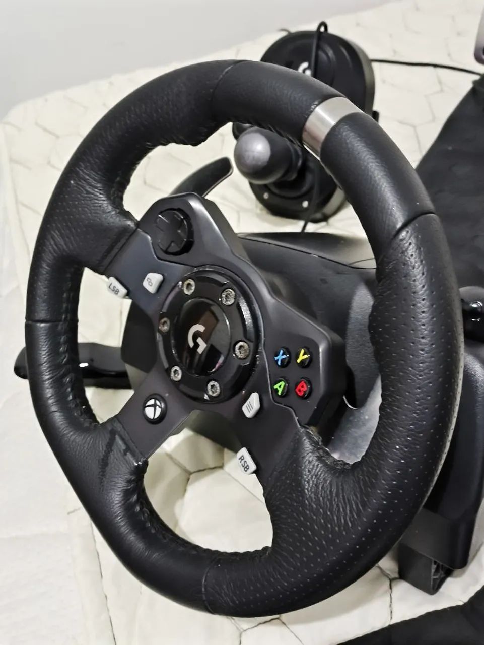 Volante Logitech g920 com câmbio 