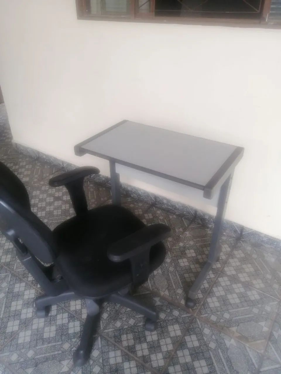 Mesinha Notebook é Cadeira Giratória