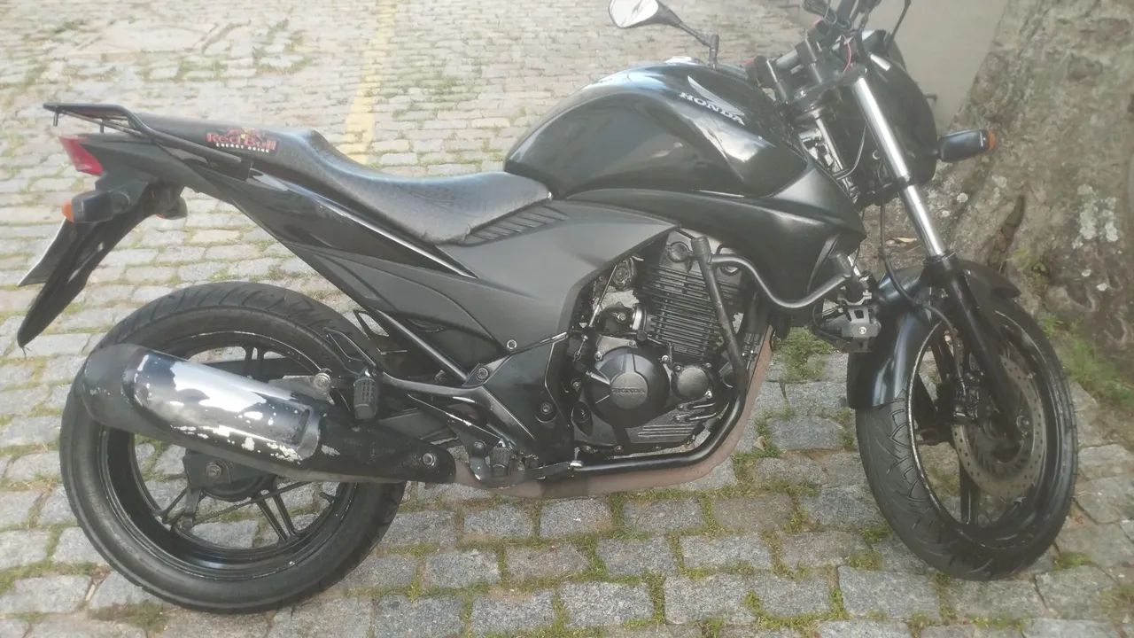 Cb 300 2011