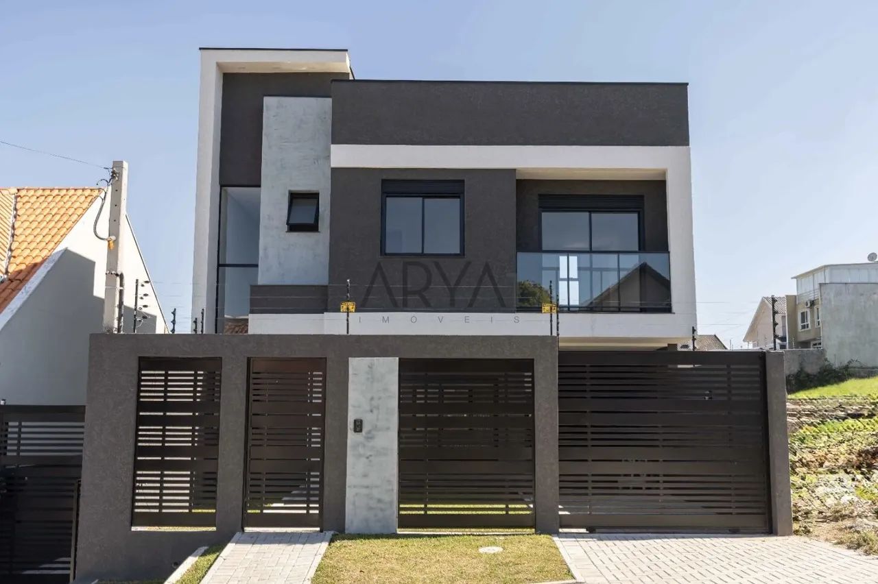 Sobrado à venda no Uberaba ARYA1