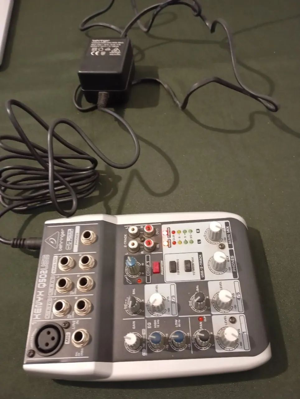 Mesa de som Behringer  - Foto 2