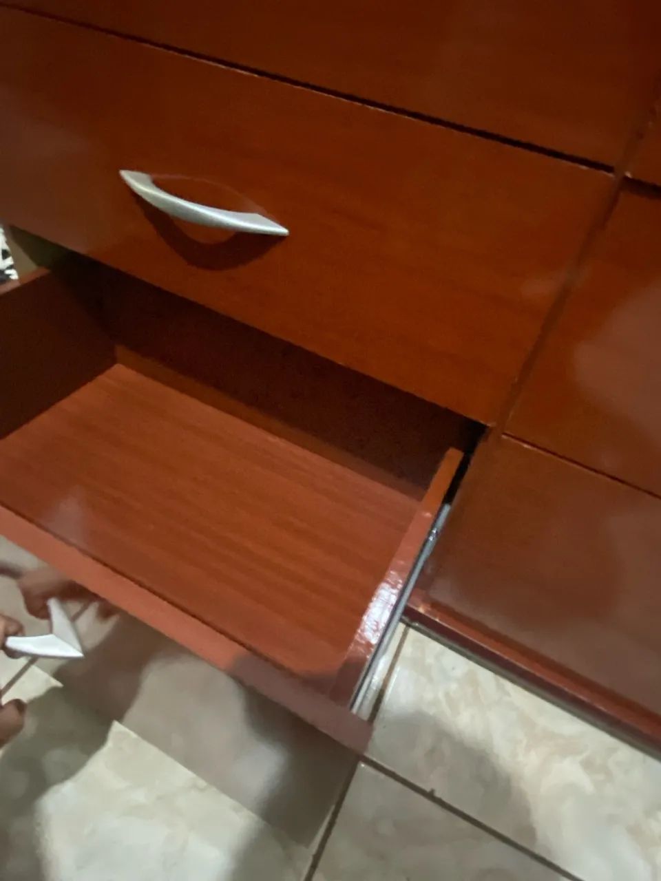 Cômoda 8 gavetas, sendo 2 com chave  - Foto 5