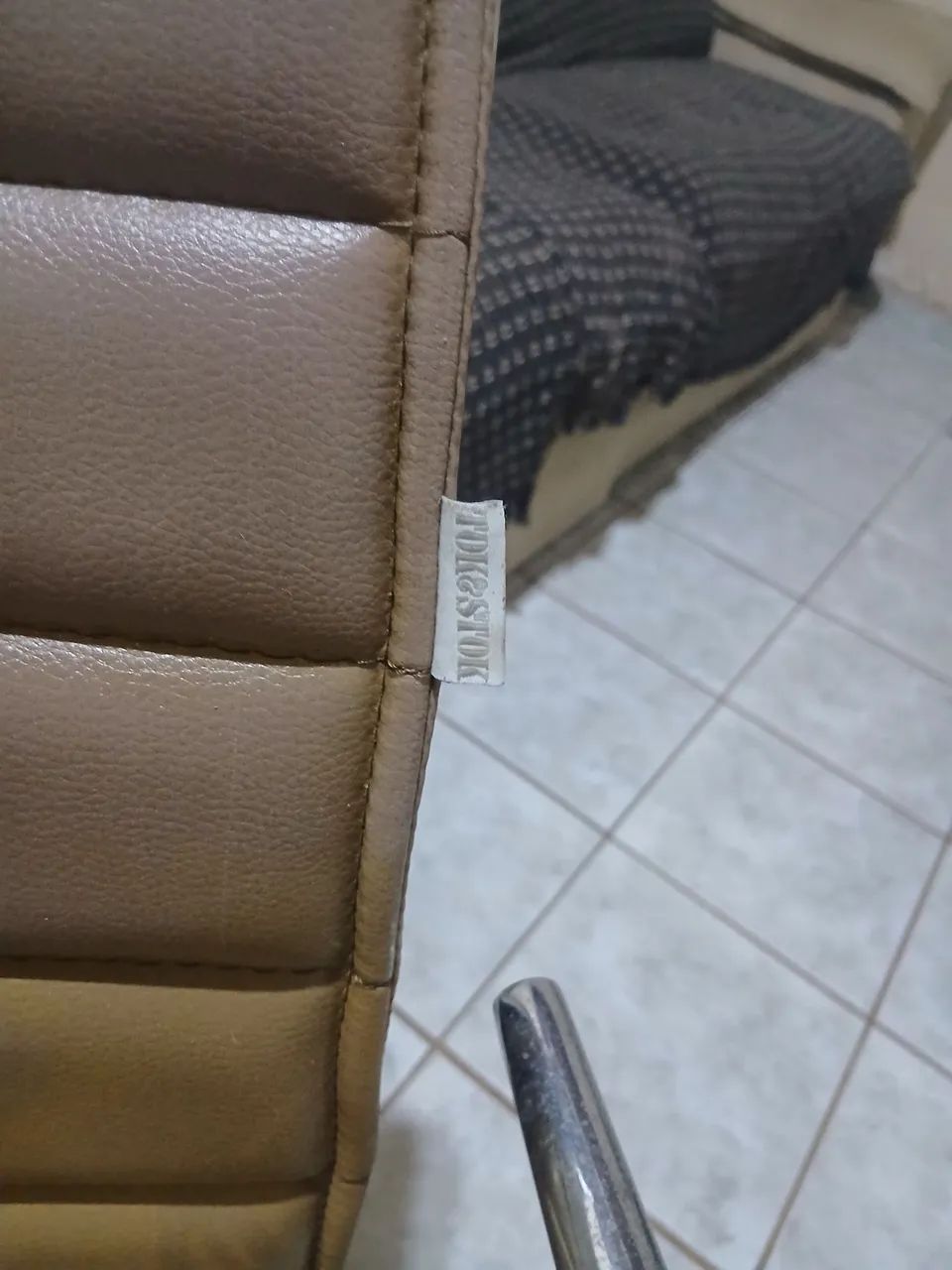 Cadeira Escritorio/ Quarto - Foto 5