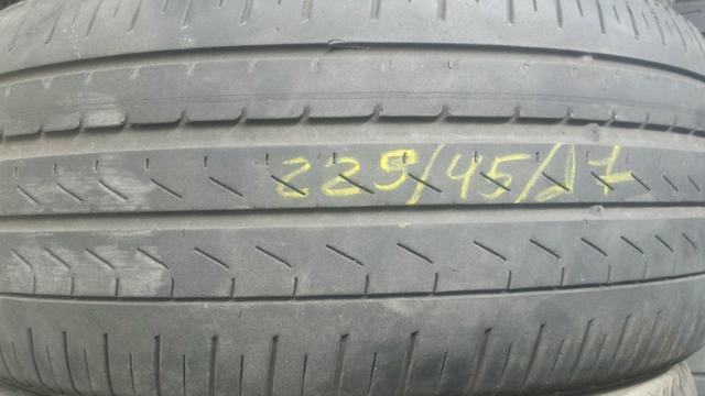Pneu 225 45 17 pirelli kumho usado VW Jetta usado