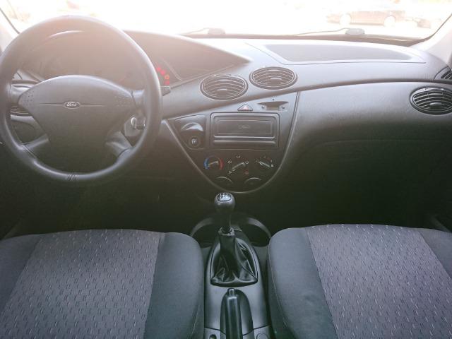 Ford Focus Hacht GLX 1.6 2004 - Foto 9