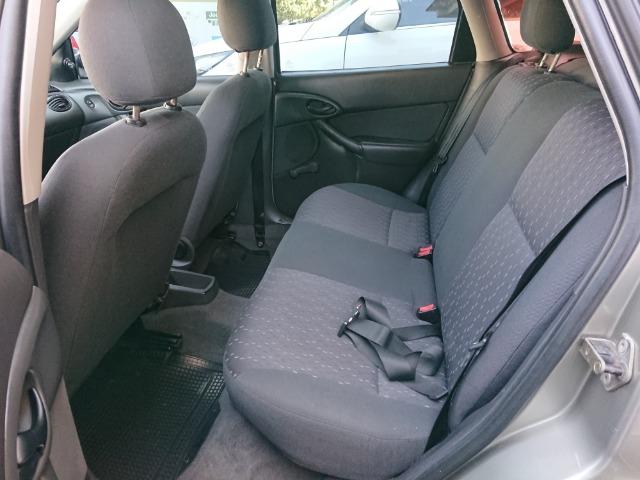 Ford Focus Hacht GLX 1.6 2004 - Foto 8