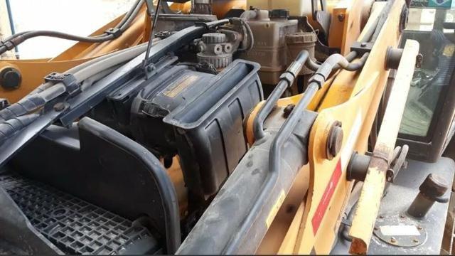 Máquina retroescavadeira JCB Traçada 2012 - Foto 3