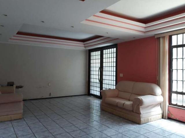 Casa com 8 Quartos à Venda - Foto 7