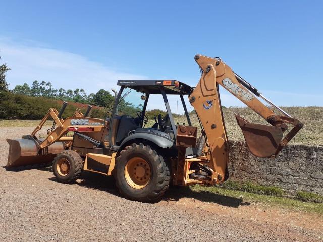 Retroescavadeira 580N 4x4 2013 - Foto 6