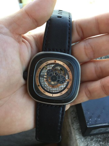 sevenfriday olx