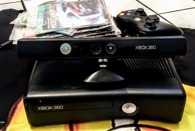 Xbox 360 com Kinect e jogos,troco por tv ou notebook. - Videogames