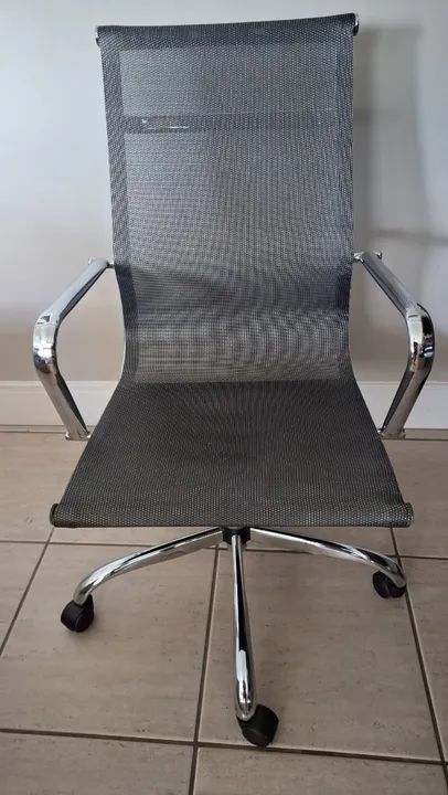 Cadeira alta de escritório em tela grafite - Eames