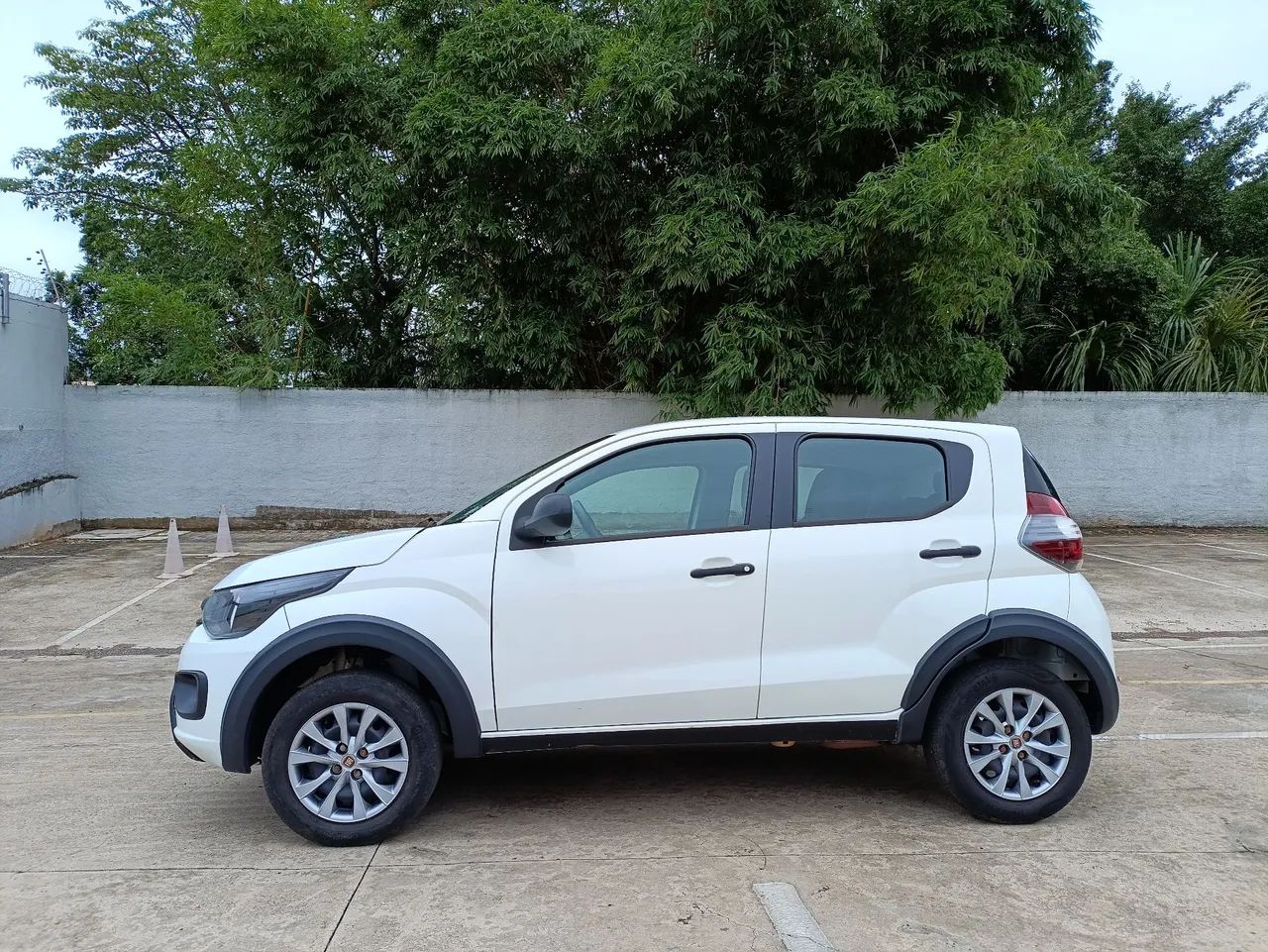 Fiat Mobi like