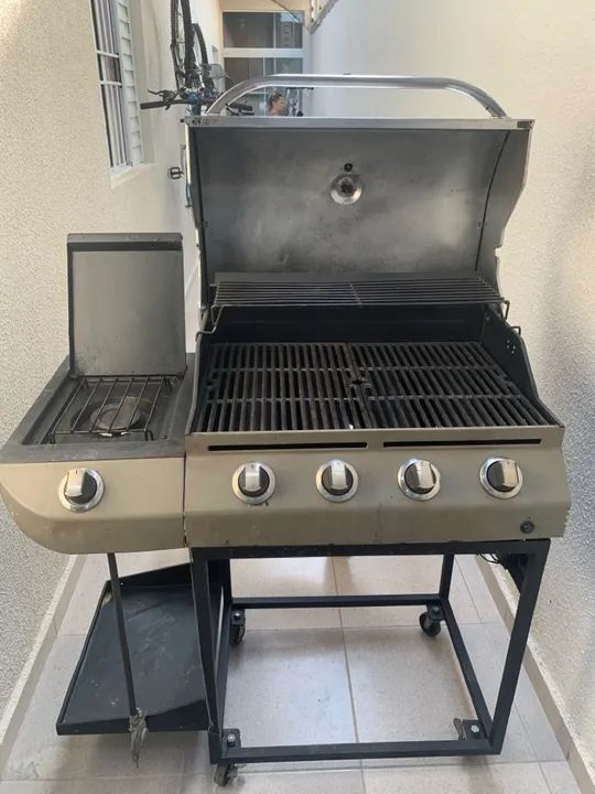 Churrasqueira Char-Broil Commercial Series