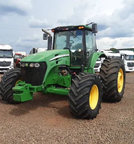 Trator John Deere 7210J ano 2013, 4x4, em SP
