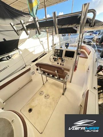 Lancha Fishing 26 com motor Mercury 4T  - Foto 13