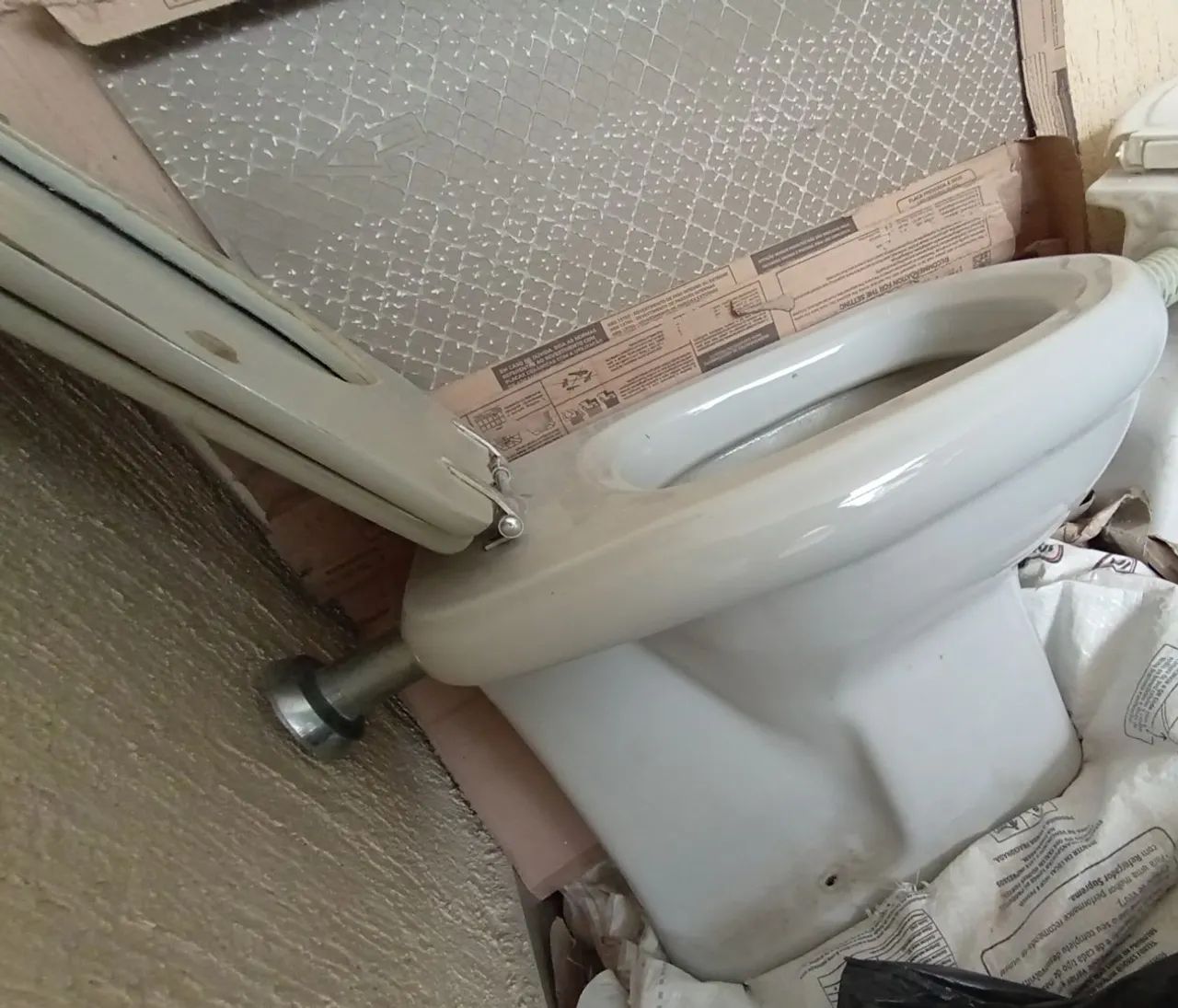 Bacia convercional Icasa completa com a base hidráulica e válvula hidra e tampa - Foto 3