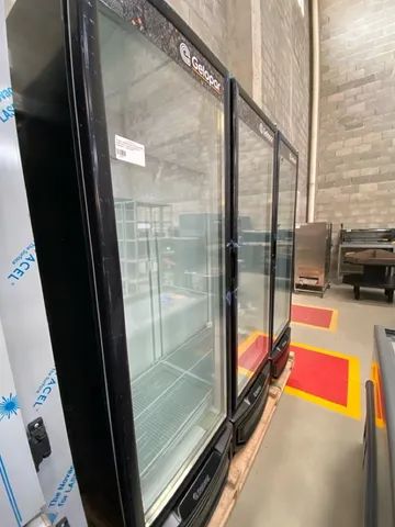 EXPOSITOR VERTICAL CONVENIÊNCIA 3 PORTAS GCBC-1450 PR - GELOPAR - Foto 3