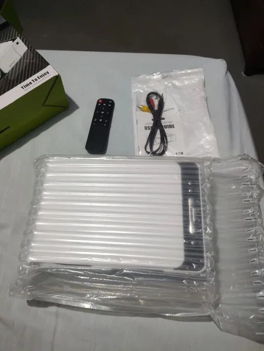 Projetor semi-novo, na caixa com todos os acessórios  - Foto 4