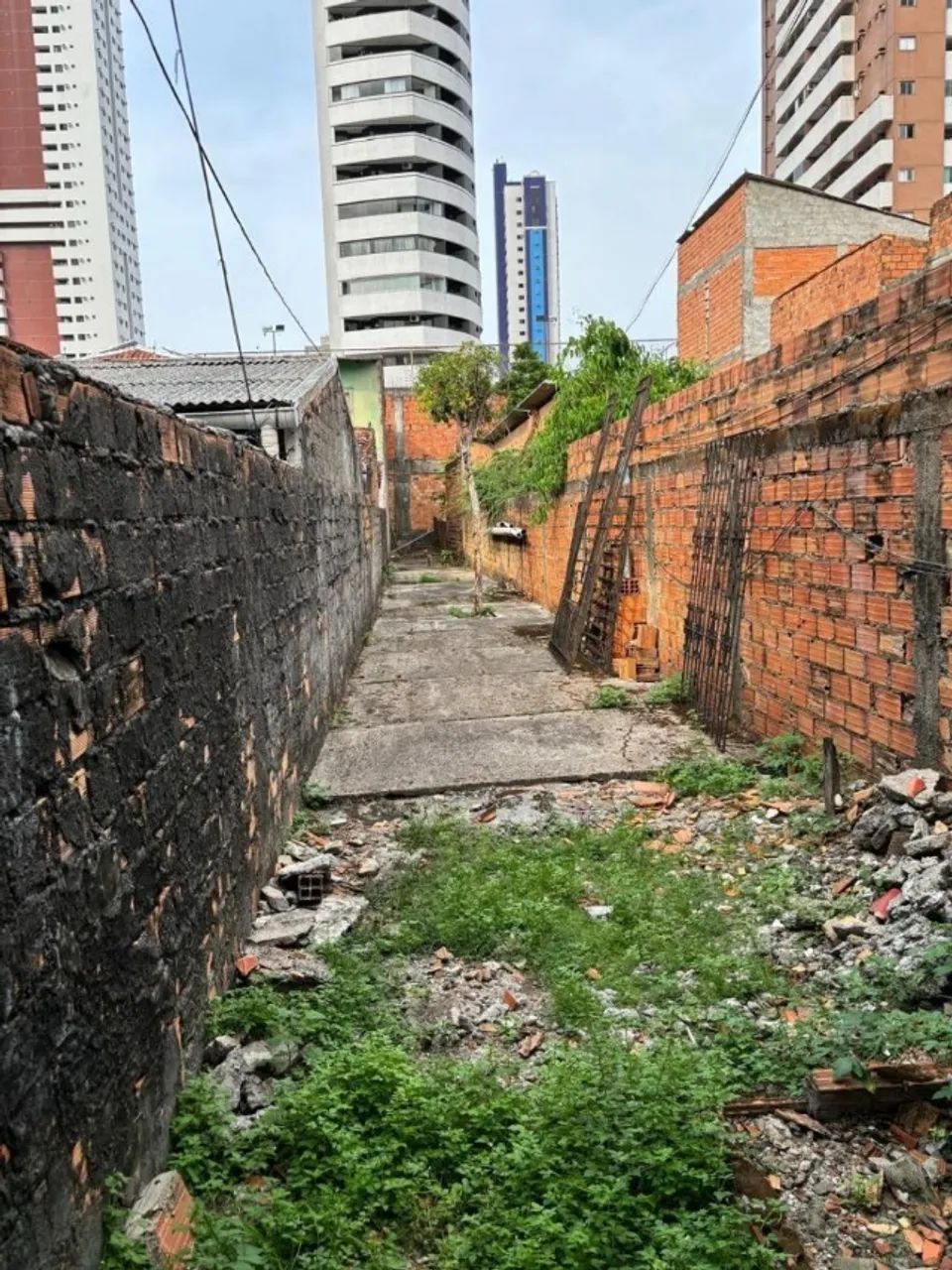 Terreno, 218m² na Barão do Triunfo na Pedreira