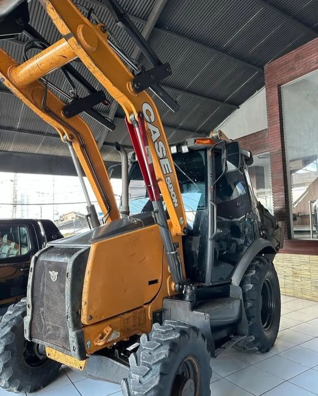 Retroescavadeira case 580n ano 2021