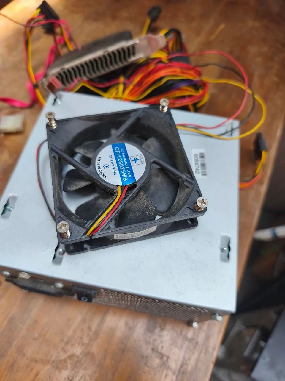 Fonte de computador + DvD + leitor de cartão  + cooler 