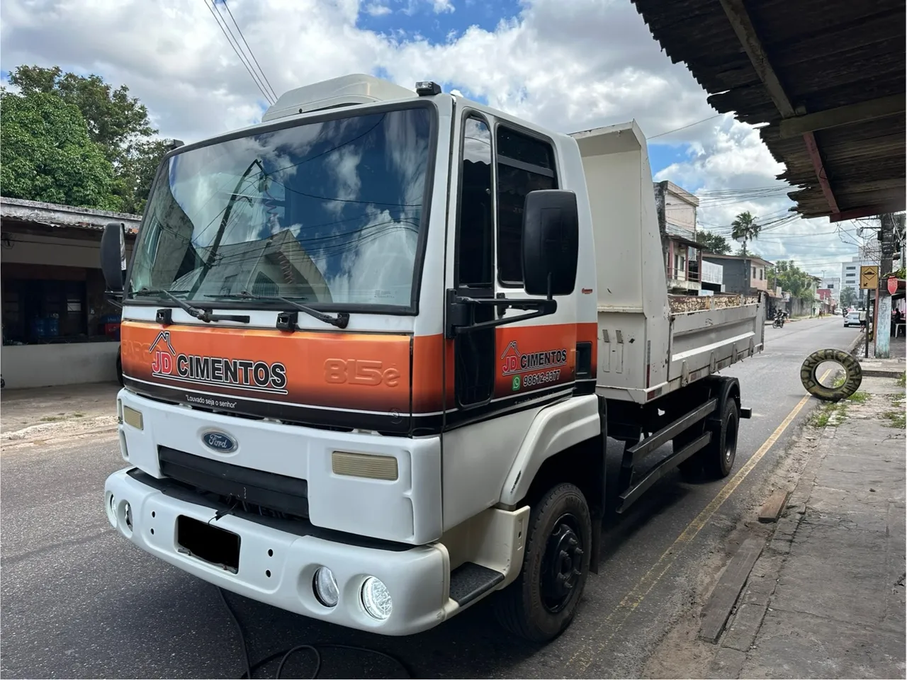 Caminhão Ford Cargo 815e Caçamba - Ótimo estado!