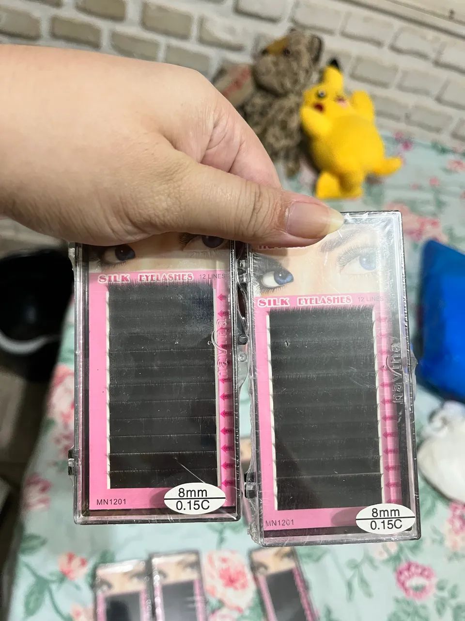 Kit Cílios profissional fio a fio com 9 caixas e pinça - Foto 2